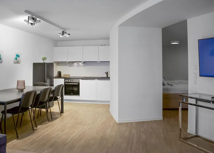 Bunker Loft Messe Zentral Parking شقة